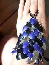 Load image into Gallery viewer, Scalemail Handflowers - Slave Bracelets - Chainmail Hand Bracelets
