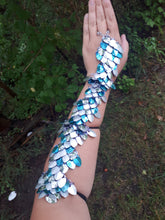 Load image into Gallery viewer, Scalemail Diamond Small Scale Half Sleeves