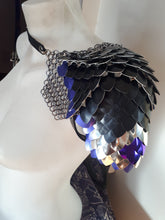 Load image into Gallery viewer, Scalemail Single Pauldron - Captain's Pauldron