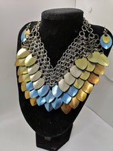 Load image into Gallery viewer, Titanium Scale Earrings