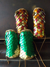 Load image into Gallery viewer, Scalemail Leather Bracers - Gauntlets