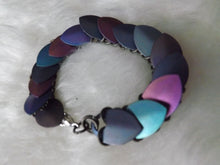 Load image into Gallery viewer, Ocean Titanium Scalemail Bracelet