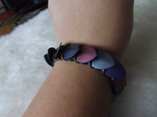 Load image into Gallery viewer, Ocean Titanium Scalemail Bracelet