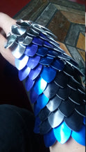 Load image into Gallery viewer, Scalemail Leather Bracers - Gauntlets