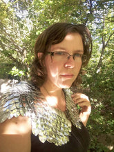 Load image into Gallery viewer, Scalemail Mantle - Adjustable Unisex Shoulder Armor