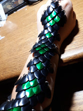 Load image into Gallery viewer, Scalemail Diamond Small Scale Half Sleeves