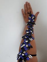 Load image into Gallery viewer, Scalemail Diamond Small Scale Half Sleeves
