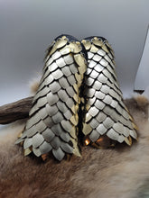 Load image into Gallery viewer, Scalemail Leather Bracers - Gauntlets

