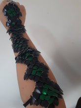 Load image into Gallery viewer, Scalemail Diamond Small Scale Half Sleeves
